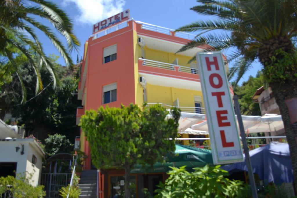 Hotel Alpine Vlorë 外观 照片